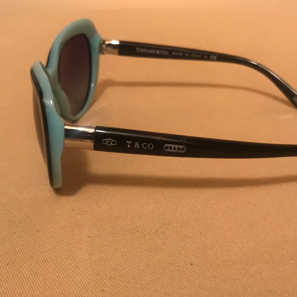 TIFFANY & CO. Women’s design sunglasses NWT - Picture 4 of 8